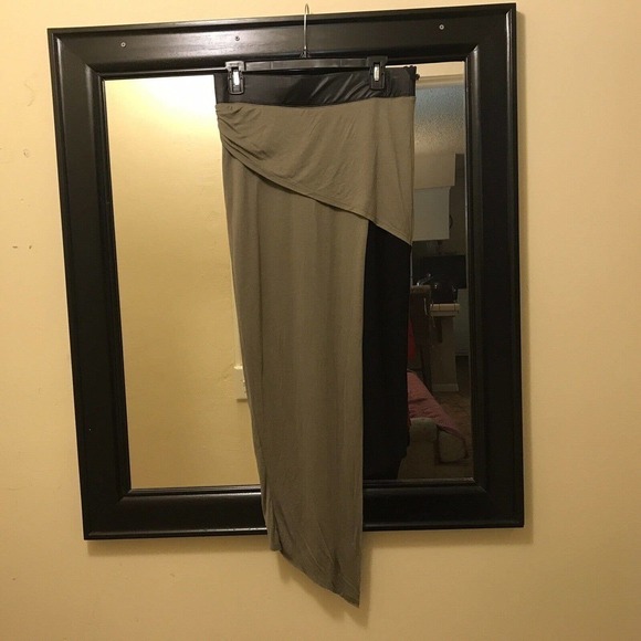 Venus Sexy BiLevel Midi Pencil Skirt SzS Two Tone Green/Black Elastic Waist Used - Picture 10 of 10